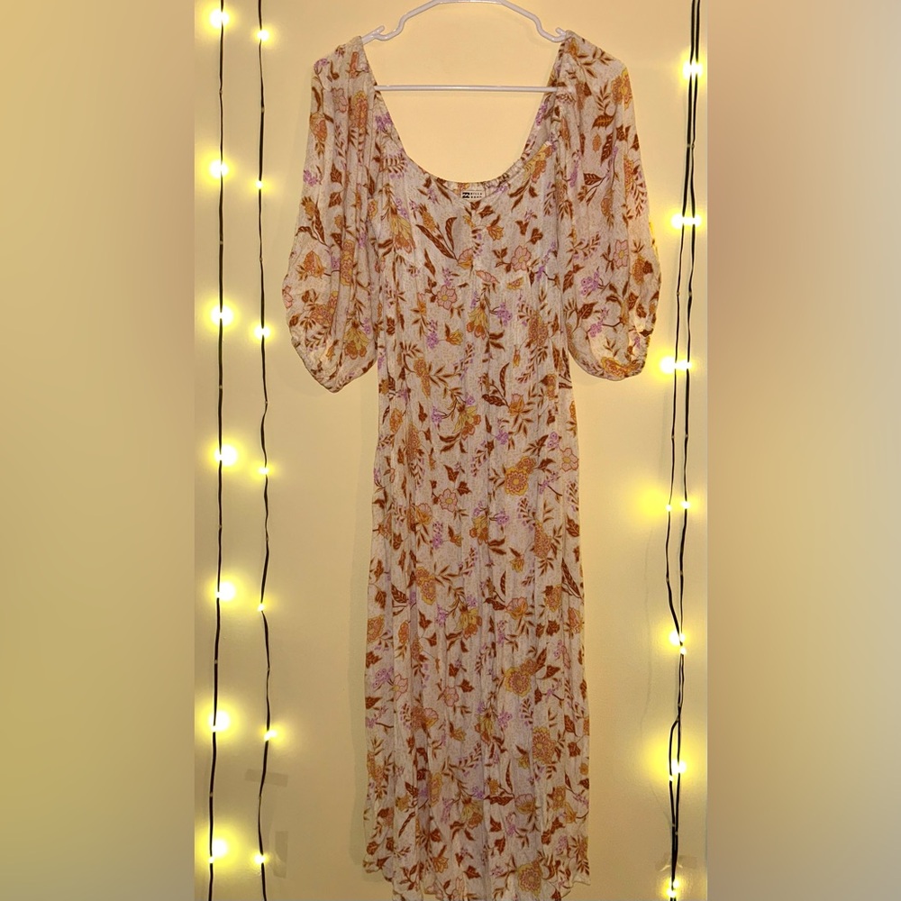 Billabong Swept Away Printed MIDI Dress. M